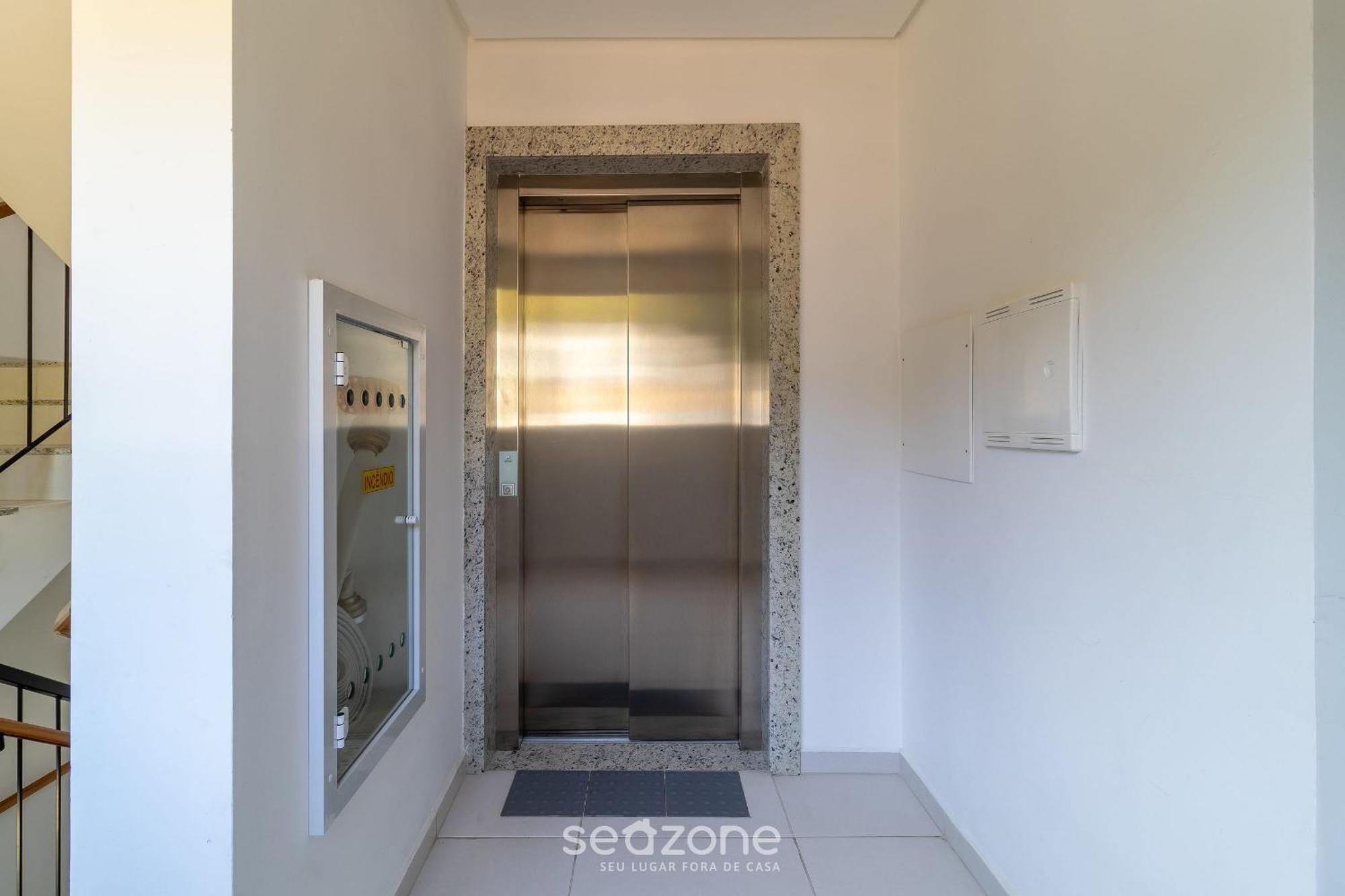 Apartamento Lindo Apto Com Churrrasqueira Em Floripa Ibe104 Florianopolis
